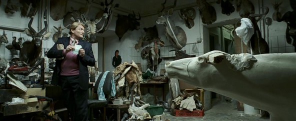 Tuhaf Bir İnsan Anatomisi Filmi: Taxidermia (2006) 3 – vlcsnap227846