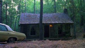 Sinemanın En Korkunç 20 Evi 13 – Evil Dead cabin forest