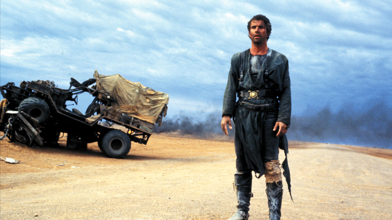 Afişin Önündeki Çocuk 1 – MAD MAX BEYOND THUNDERDOME DI 09