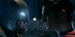 “Benim Babam Senin Babanı Döver”: Kendi Halinde Bir vs Listesi 10 – Batman v Superman 4