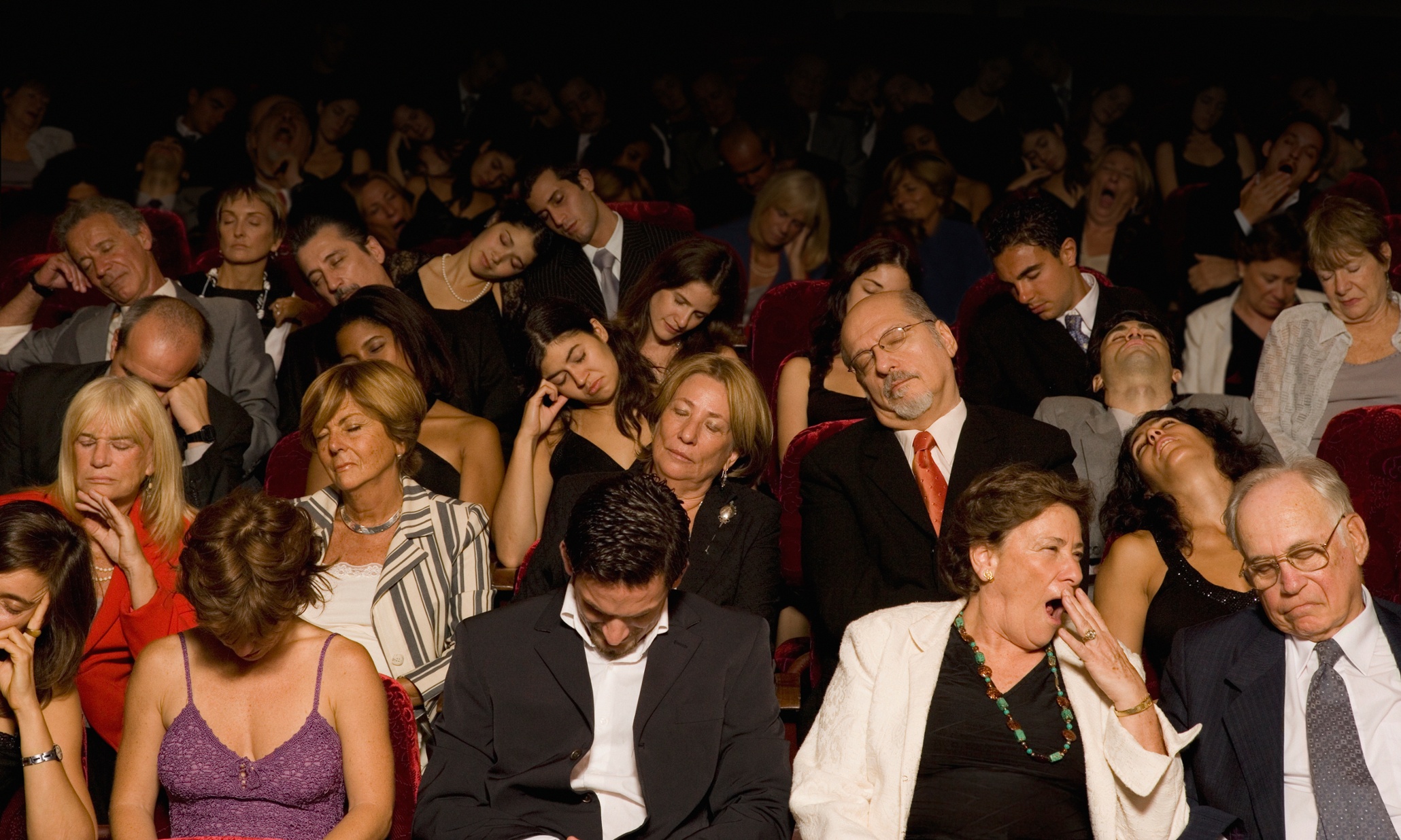 Neden Bütün Film Festivalleri Birbirine Benziyor? 1 – sleeping cienma goers
