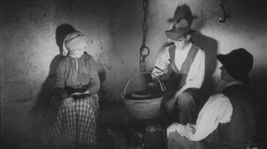 Las Hurdes / Land Without Bread (1933) 1 – Land Without Bread 2
