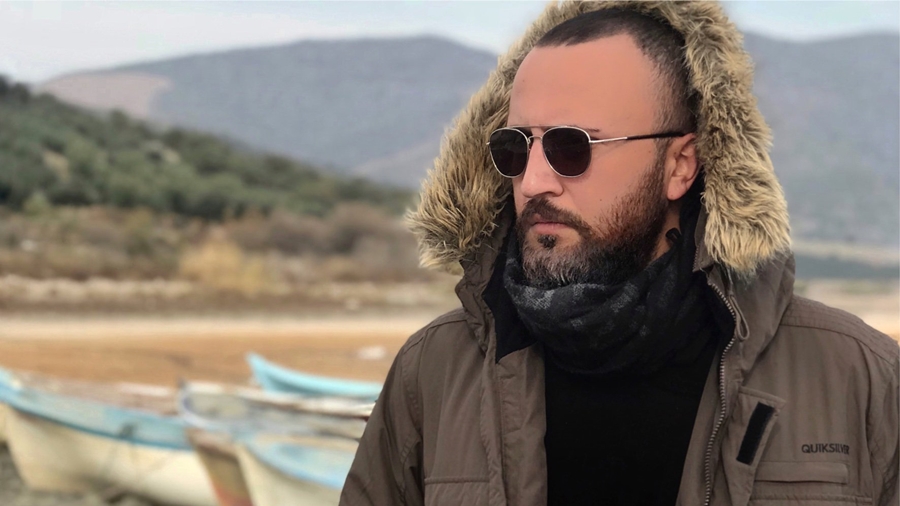 Tayfun Belet: ‘Filmlerimde insan-mekan-meslek üçgeninde buluyorum kendimi’ 1 – Tayfun Belet 008