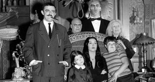 Sıra Dışı Aileler: Addams vs Munsters 4 – The Addams Family 1964 03