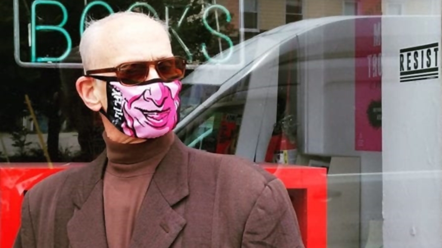 John Waters Seçti: 2020’nin En İyi Filmleri 1 – John Waters maske