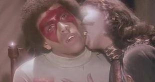 Mısır Yapımı Tuhaflık Abidesi: Fangs (1981) 1 – Fangs Anyab 1981 01