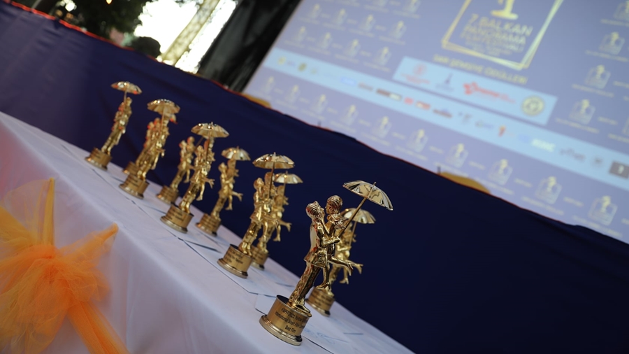 Sarı Şemsiye Ödülü İçin Yarışacak Filmler Açıklandı 1 – Balkan Panorama Film Festivali Sari Semsiye odulleri