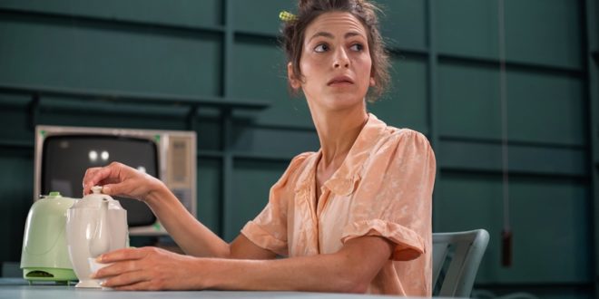 Pera Film’den Etgar Keret Seçkisi: Çarpıcı Gündelik Yaşamlar 1 – Outside