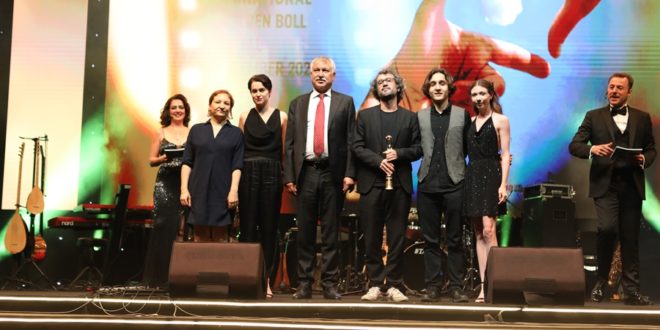 29. Adana Altın Koza'da Ödüller Sahiplerini Buldu 1 – Ela ile Hilmi ve Ali film ekibi
