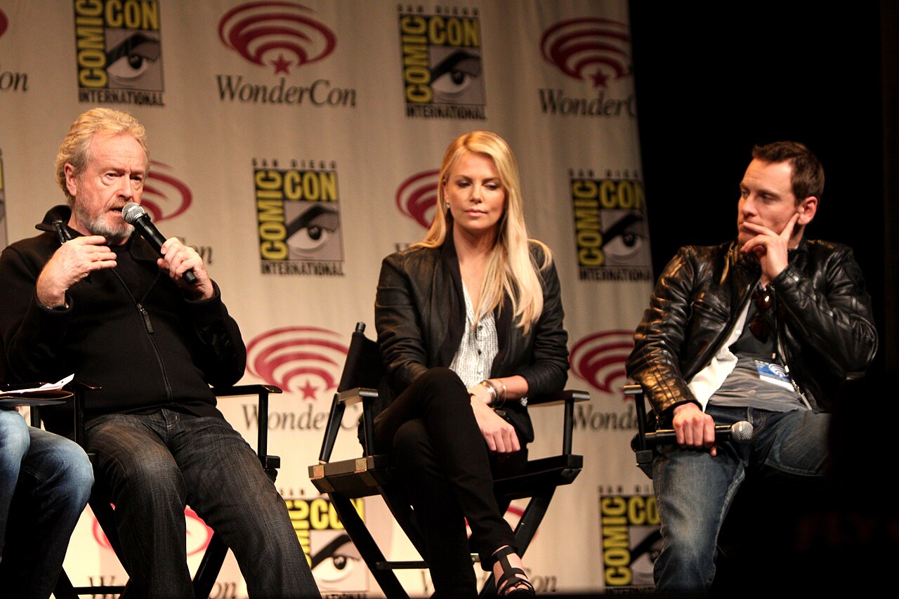 Ridley Scott, Charlize Theron ve Michael Fassbender, 2012 WonderCon Prometheus panelinde